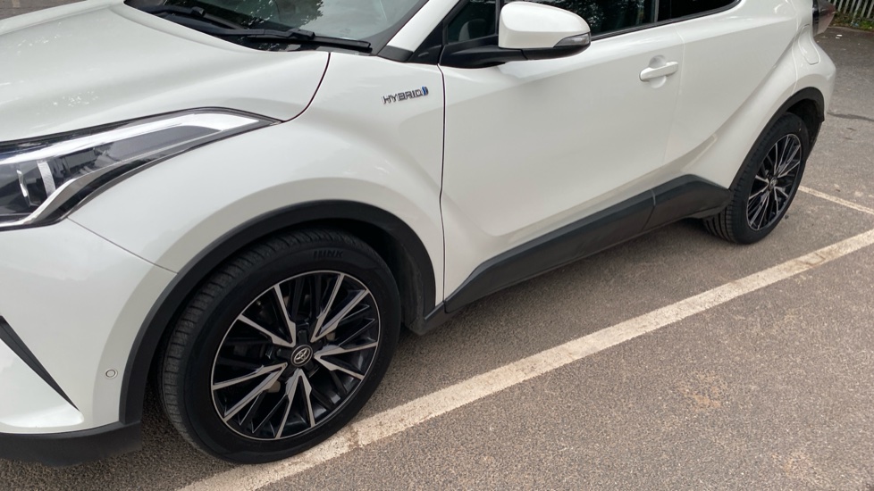 Toyota C-HR 1.8 Hybrid Excel 5dr CVT [Leather] Hybrid Hatchback - Image 35