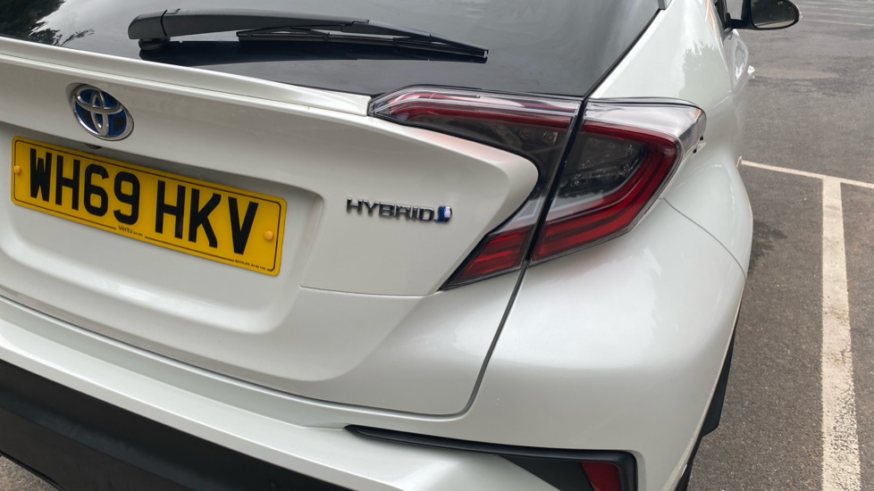 Toyota C-HR 1.8 Hybrid Excel 5dr CVT [Leather] Hybrid Hatchback - Image 58