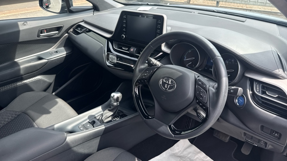 Toyota C-HR 1.8 Hybrid Icon 5dr CVT Hybrid Hatchback - Image 11
