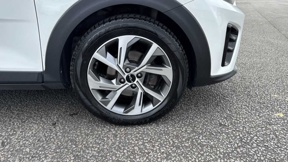 Kia Stonic 1.0T GDi 48V GT-Line 5dr Petrol Estate - Image 33