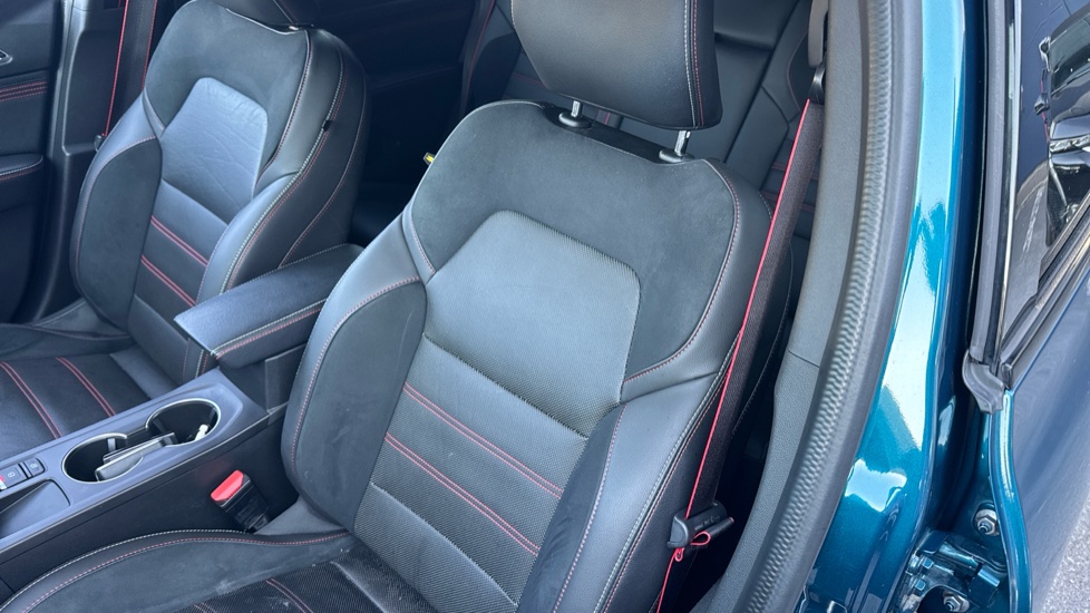 Renault Arkana 1.6 E-TECH Hybrid 145 R.S. Line 5dr Auto Hybrid Estate - Image 13