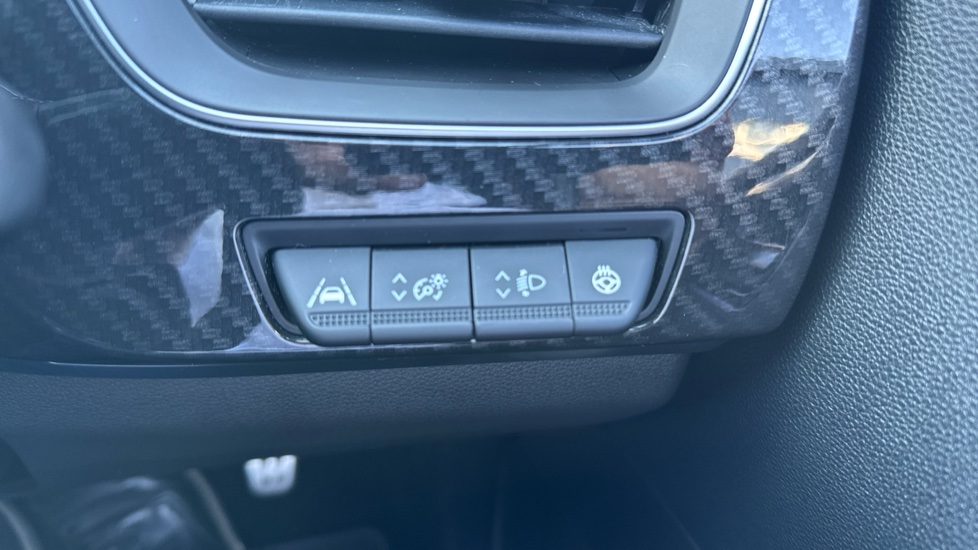 Renault Arkana 1.6 E-TECH Hybrid 145 R.S. Line 5dr Auto Hybrid Estate - Image 28