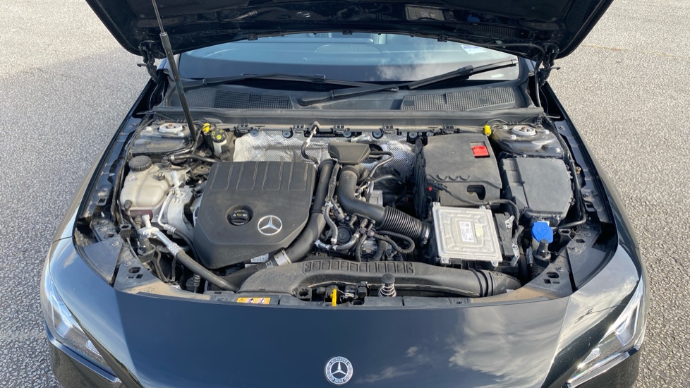 Mercedes-Benz CLA 180 AMG Line 4dr Tip Auto Petrol Saloon - Image 8
