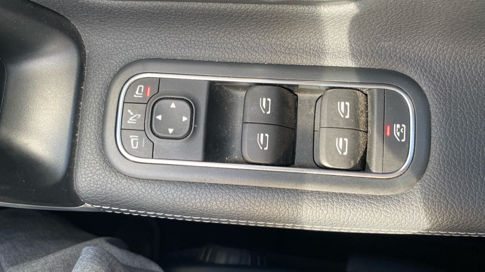 Mercedes-Benz CLA 180 AMG Line 4dr Tip Auto Petrol Saloon - Image 40