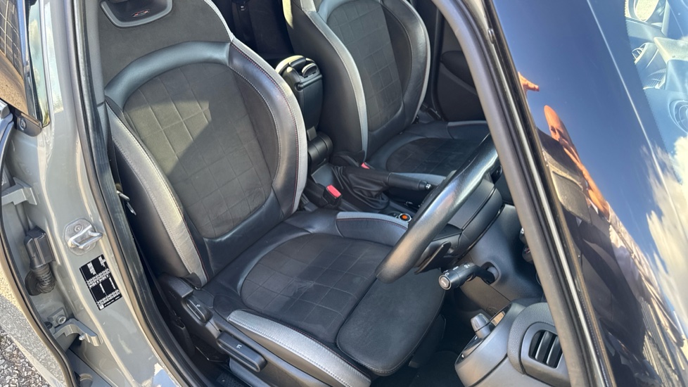 MINI Hatchback 2.0 Cooper S Sport II 5dr Auto Petrol Hatchback - Image 30
