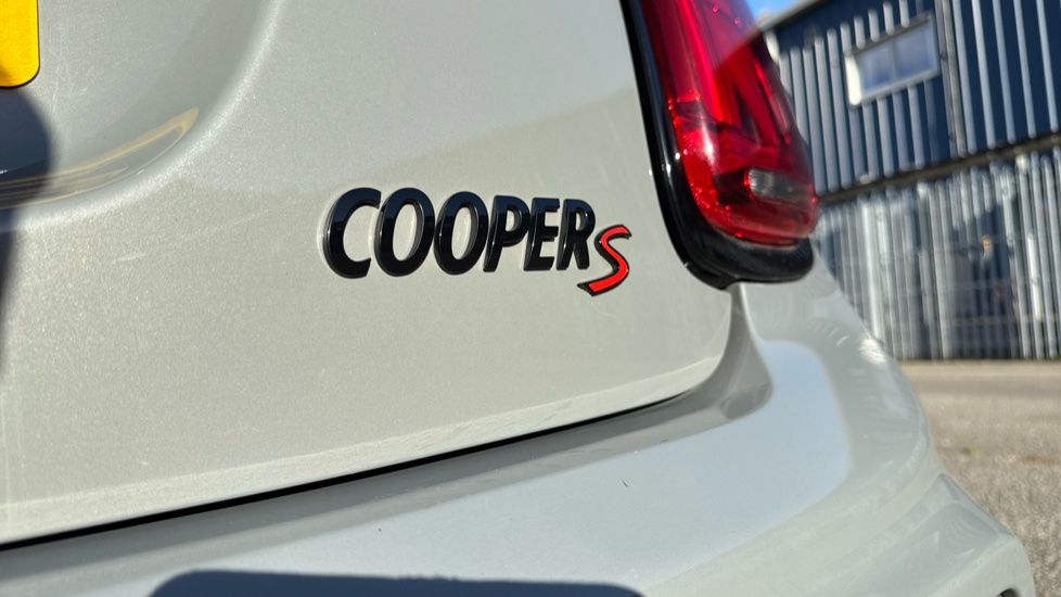 MINI Hatchback 2.0 Cooper S Sport II 5dr Auto Petrol Hatchback - Image 34