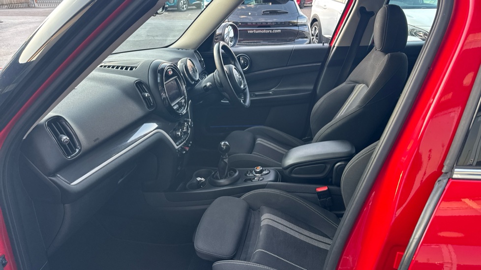 MINI Countryman 2.0 Cooper S 5dr Petrol Hatchback - Image 9