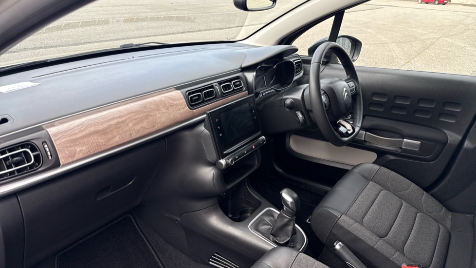 Citroen C3 1.2 PureTech Shine Plus 5dr Petrol Hatchback - Image 9