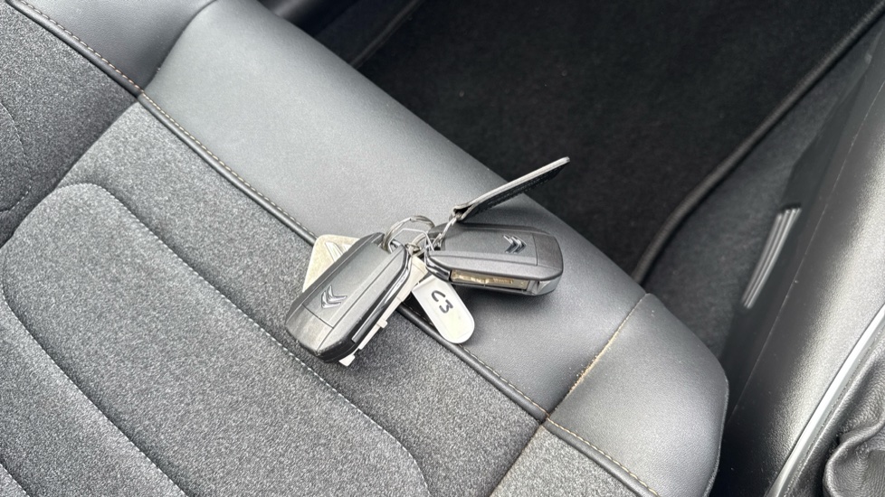 Citroen C3 1.2 PureTech Shine Plus 5dr Petrol Hatchback - Image 20