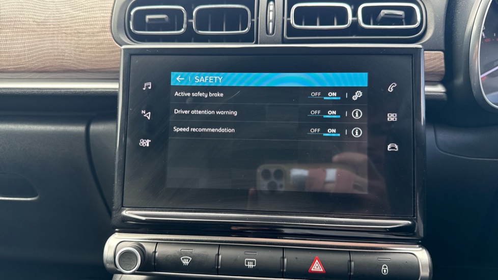 Citroen C3 1.2 PureTech Shine Plus 5dr Petrol Hatchback - Image 25