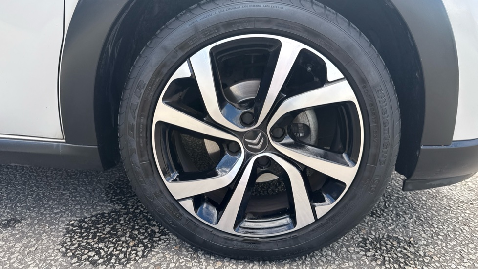 Citroen C3 1.2 PureTech Shine Plus 5dr Petrol Hatchback - Image 36