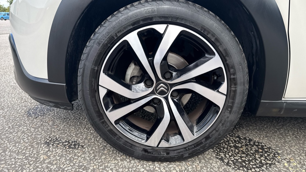 Citroen C3 1.2 PureTech Shine Plus 5dr Petrol Hatchback - Image 37