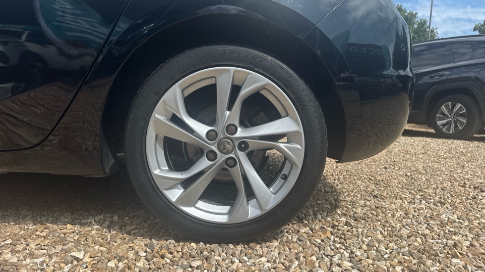 Vauxhall Astra 1.0T 12V ecoFLEX SRi 5dr Petrol Hatchback - Image 7
