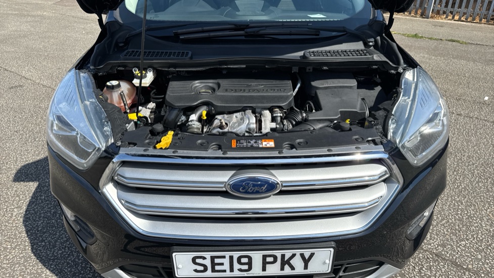 Ford Kuga 1.5 TDCi Titanium Edition 5dr 2WD Diesel Estate - Image 8