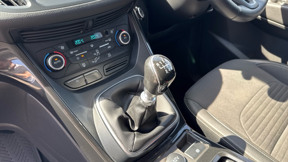 Ford Kuga 1.5 TDCi Titanium Edition 5dr 2WD Diesel Estate - Image 13