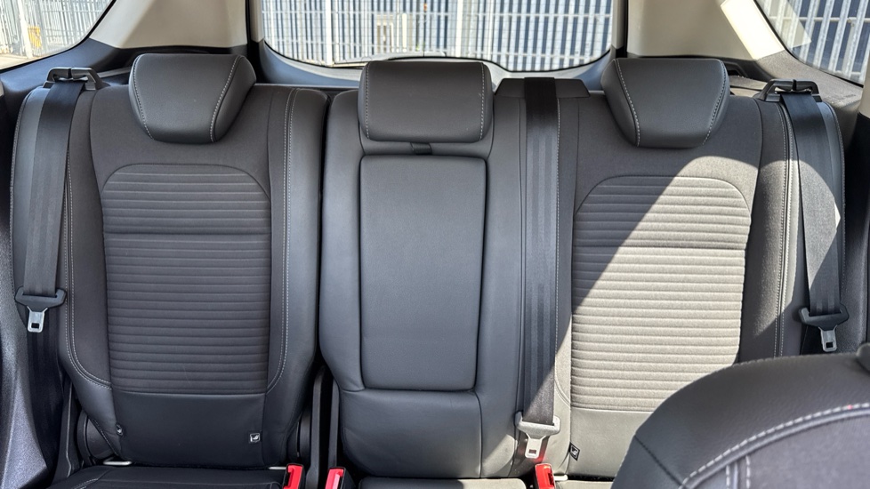 Ford Kuga 1.5 TDCi Titanium Edition 5dr 2WD Diesel Estate - Image 15
