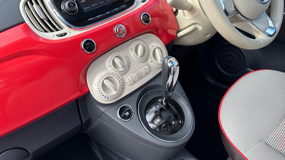 Fiat 500 0.9 TwinAir Lounge 3dr Dualogic Petrol Hatchback - Image 13