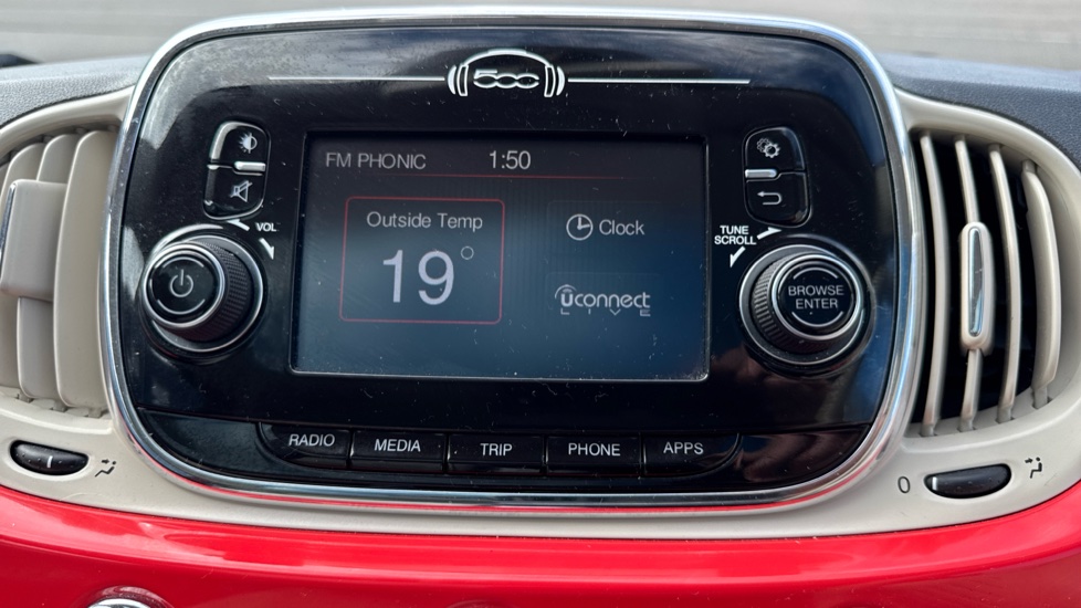 Fiat 500 0.9 TwinAir Lounge 3dr Dualogic Petrol Hatchback - Image 23