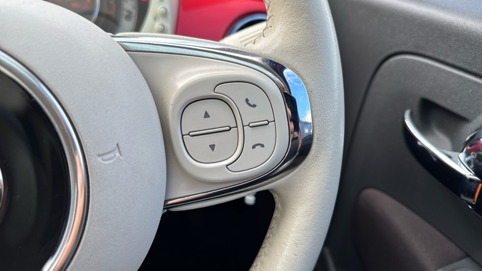 Fiat 500 0.9 TwinAir Lounge 3dr Dualogic Petrol Hatchback - Image 25