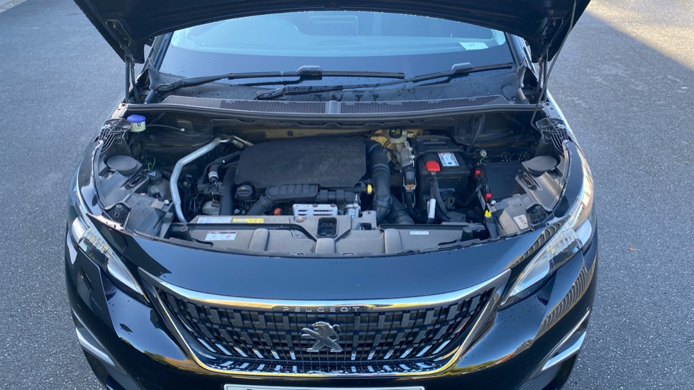 Peugeot 3008 1.2 PureTech Active 5dr Petrol Estate - Image 8