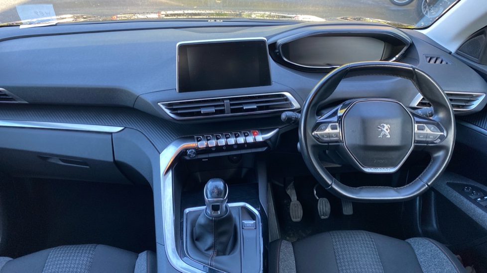 Peugeot 3008 1.2 PureTech Active 5dr Petrol Estate - Image 10