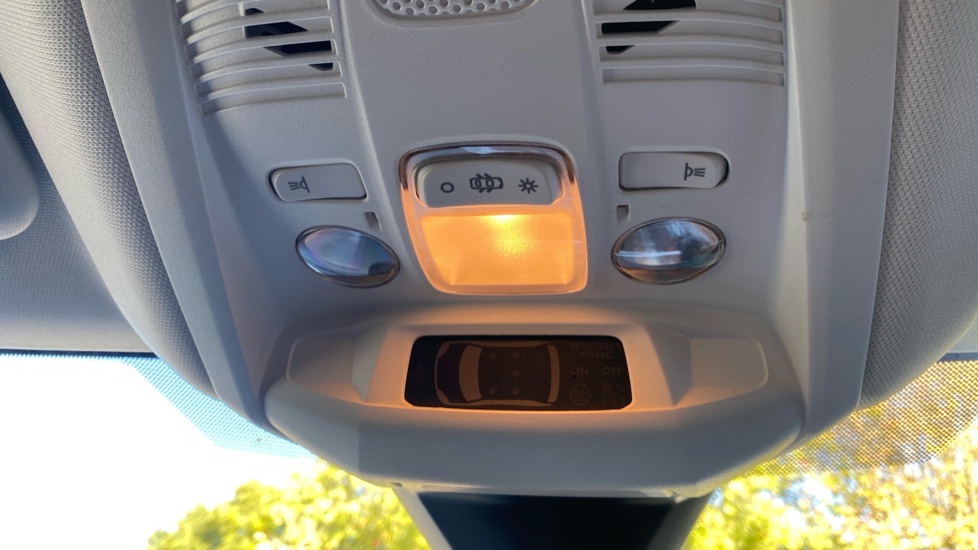 Peugeot 3008 1.2 PureTech Active 5dr Petrol Estate - Image 38