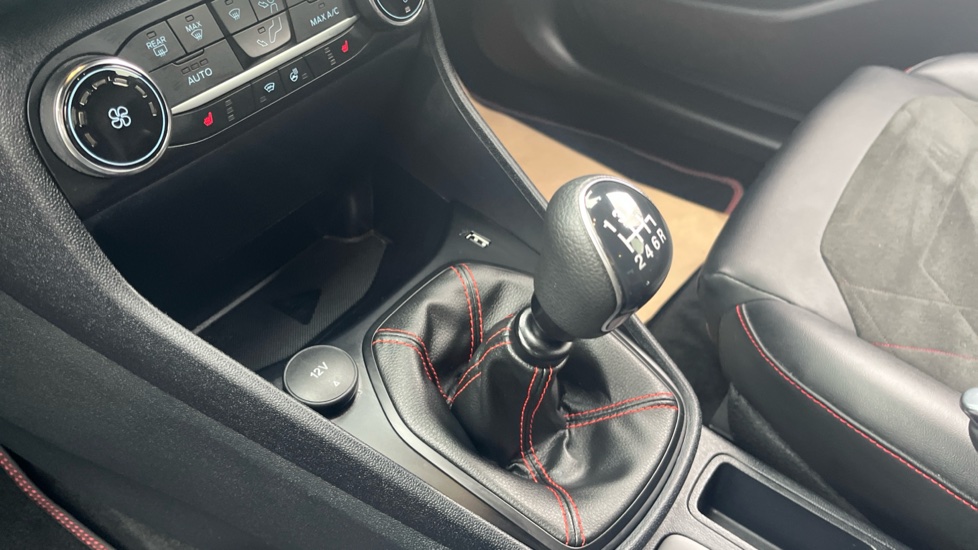 Ford Fiesta 1.0 EcoBoost Hybrid mHEV 125 ST-Line X Edition 5dr Petrol Hatchback - Image 13