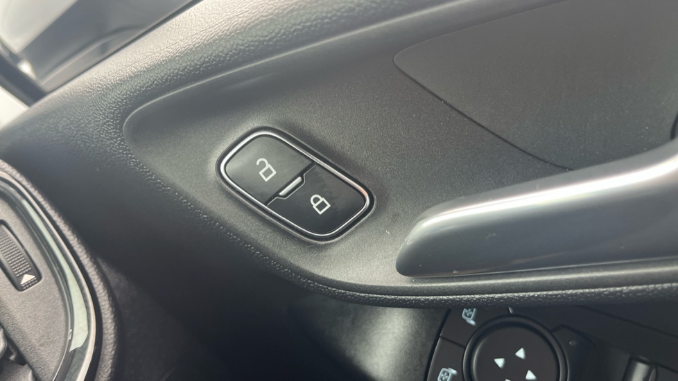 Ford Fiesta 1.0 EcoBoost Hybrid mHEV 125 ST-Line X Edition 5dr Petrol Hatchback - Image 27