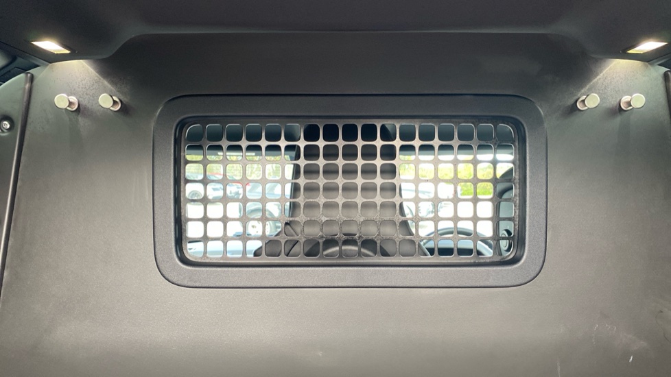 Land Rover Defender 90 Diesel 3.0 D250 Hard Top X-Dynamic HSE Auto [3 Seat] - Image 18