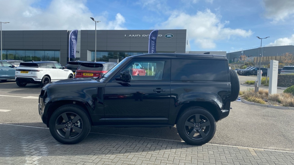 Land Rover Defender 90 Diesel 3.0 D250 Hard Top X-Dynamic HSE Auto [3 Seat] - Image 21