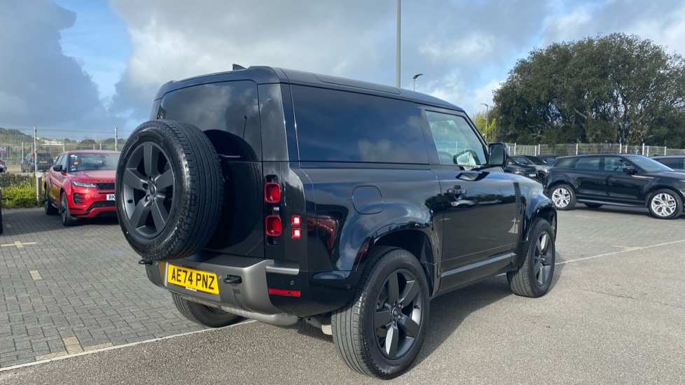 Land Rover Defender 90 Diesel 3.0 D250 Hard Top X-Dynamic HSE Auto [3 Seat] - Image 22