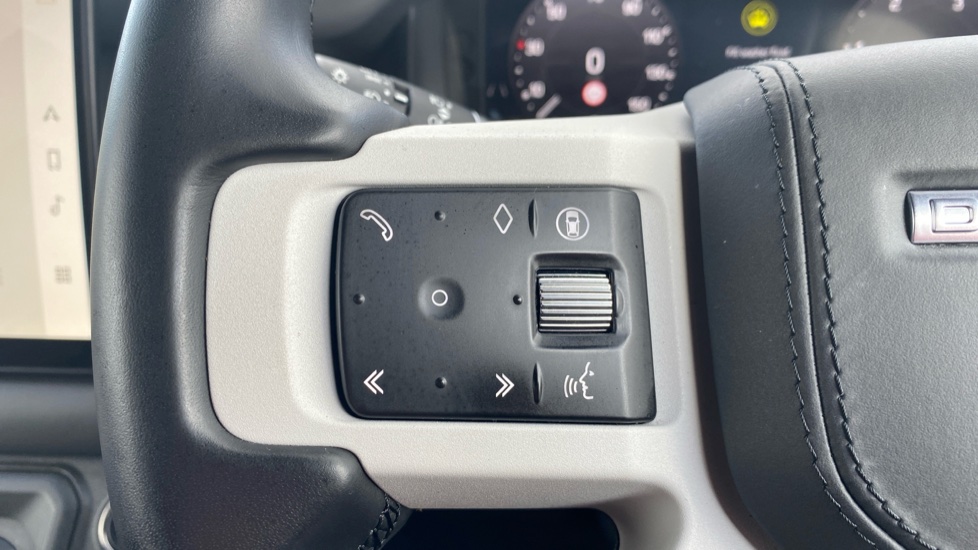 Land Rover Defender 90 Diesel 3.0 D250 Hard Top X-Dynamic HSE Auto [3 Seat] - Image 48