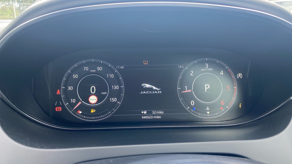 Jaguar E-Pace 2.0d [180] HSE 5dr Auto Diesel Estate - Image 16