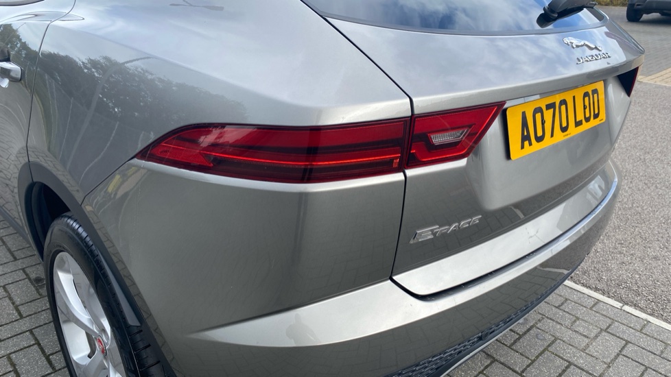 Jaguar E-Pace 2.0d [180] HSE 5dr Auto Diesel Estate - Image 19