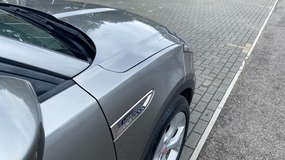 Jaguar E-Pace 2.0d [180] HSE 5dr Auto Diesel Estate - Image 27