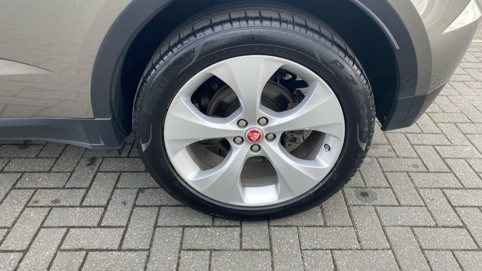 Jaguar E-Pace 2.0d [180] HSE 5dr Auto Diesel Estate - Image 30