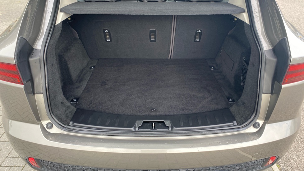 Jaguar E-Pace 2.0d [180] HSE 5dr Auto Diesel Estate - Image 31