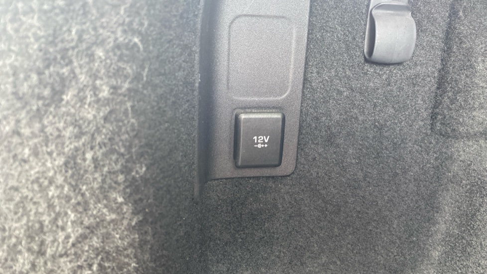 Jaguar E-Pace 2.0d [180] HSE 5dr Auto Diesel Estate - Image 34