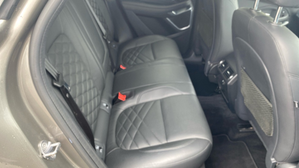 Jaguar E-Pace 2.0d [180] HSE 5dr Auto Diesel Estate - Image 37