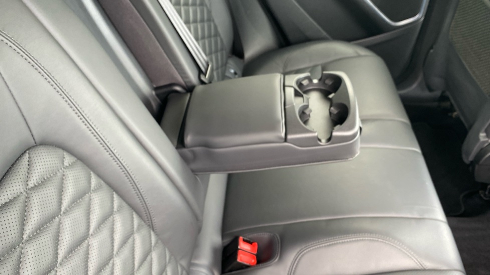 Jaguar E-Pace 2.0d [180] HSE 5dr Auto Diesel Estate - Image 40