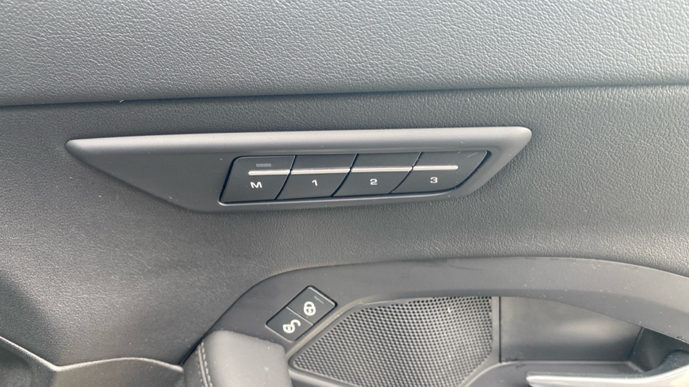 Jaguar E-Pace 2.0d [180] HSE 5dr Auto Diesel Estate - Image 43