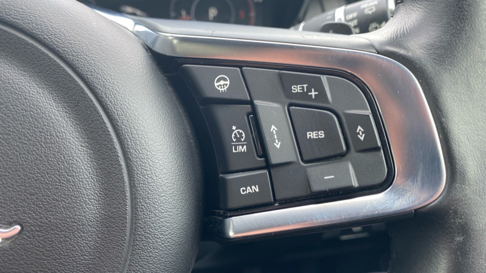 Jaguar E-Pace 2.0d [180] HSE 5dr Auto Diesel Estate - Image 52