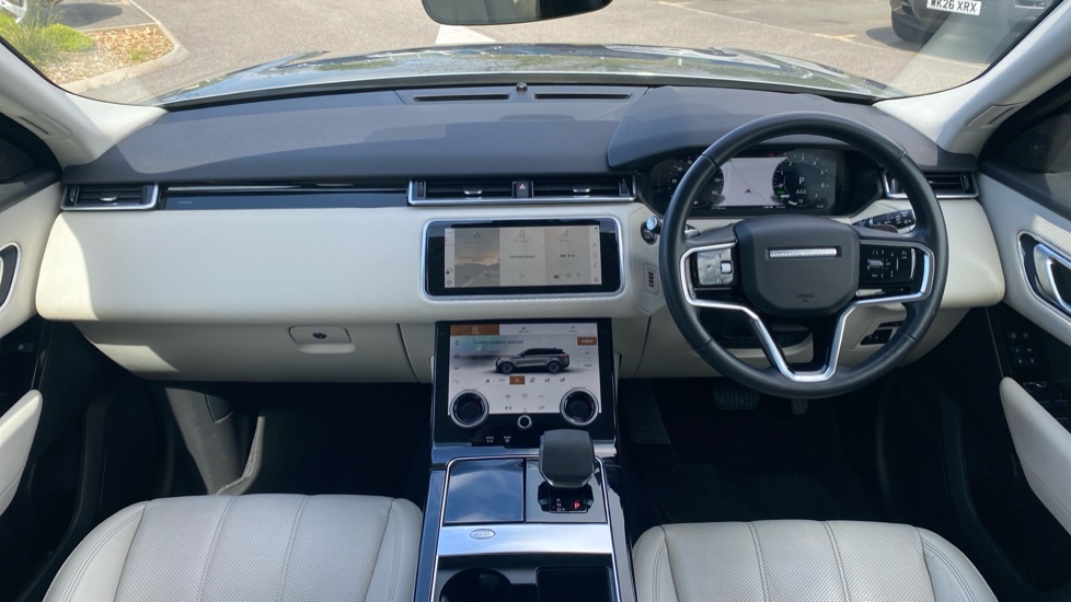 Land Rover Range Rover Velar 2.0 P400e SE 5dr Auto Estate - Image 9