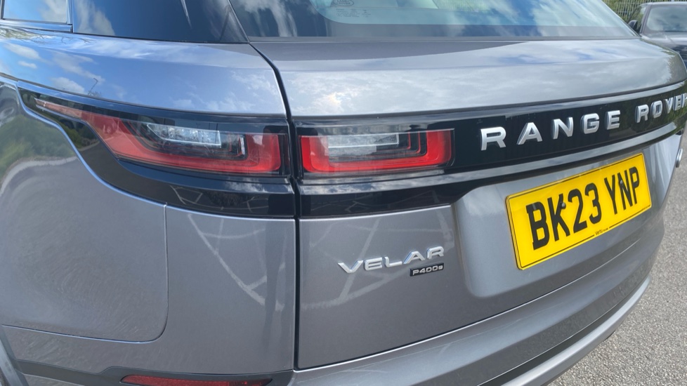 Land Rover Range Rover Velar 2.0 P400e SE 5dr Auto Estate - Image 19