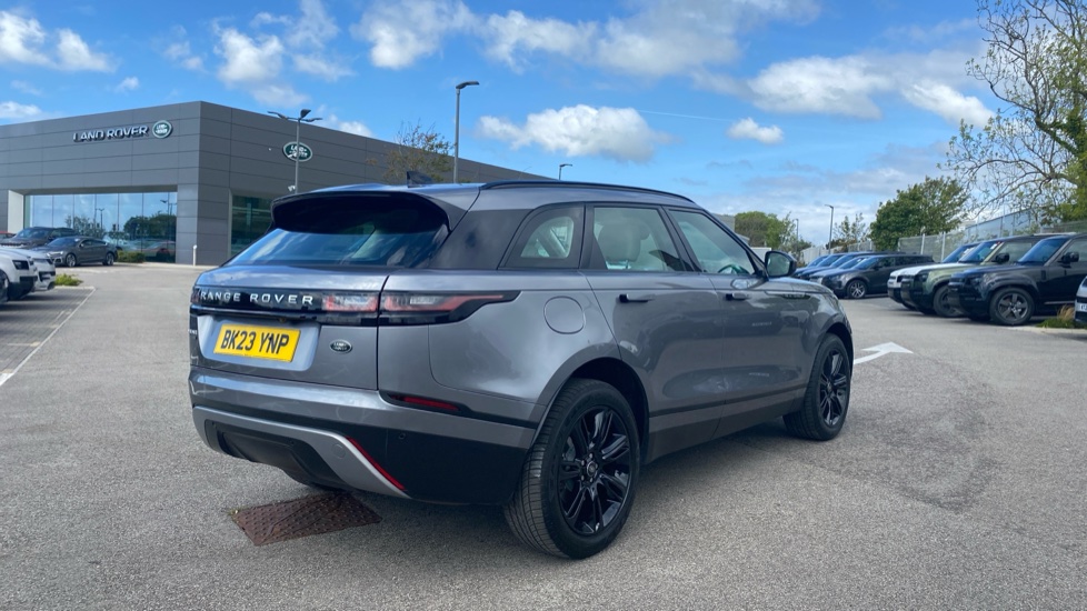 Land Rover Range Rover Velar 2.0 P400e SE 5dr Auto Estate - Image 22