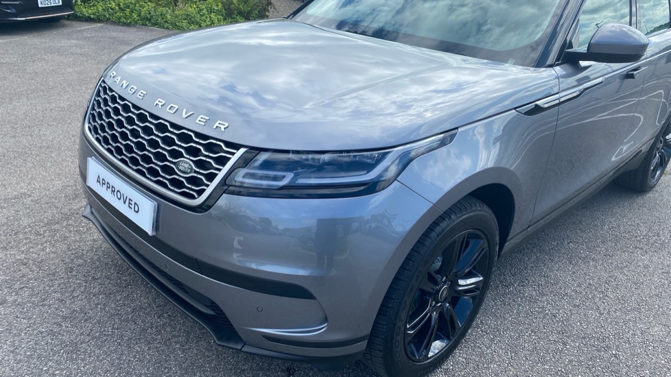 Land Rover Range Rover Velar 2.0 P400e SE 5dr Auto Estate - Image 30