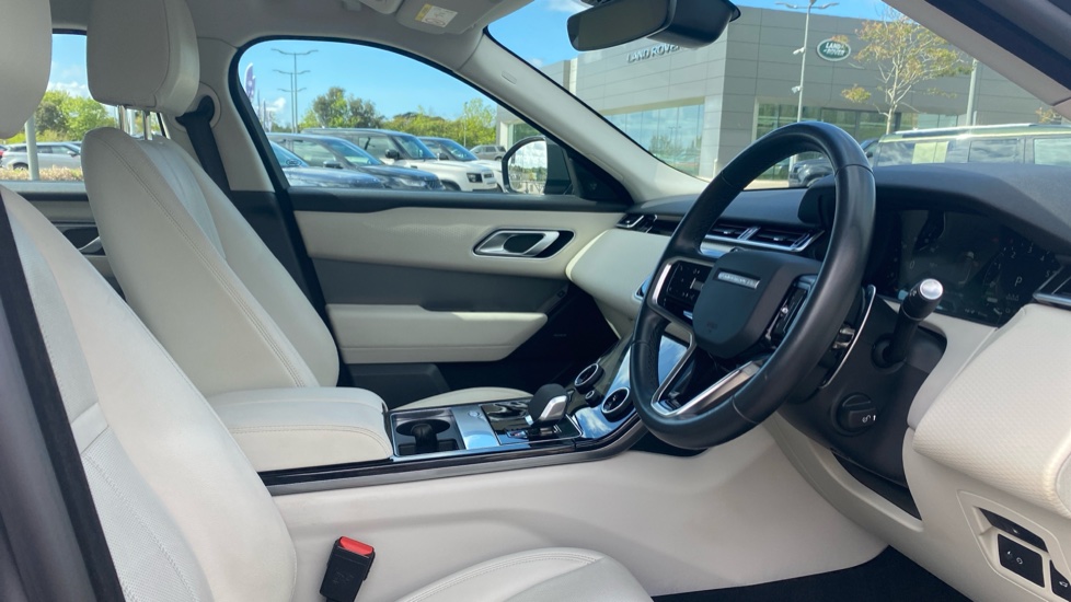 Land Rover Range Rover Velar 2.0 P400e SE 5dr Auto Estate - Image 48