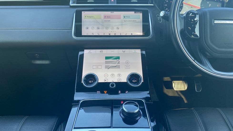 Land Rover Range Rover Velar 3.0 D300 R-Dynamic HSE 5dr Auto Diesel Estate - Image 14