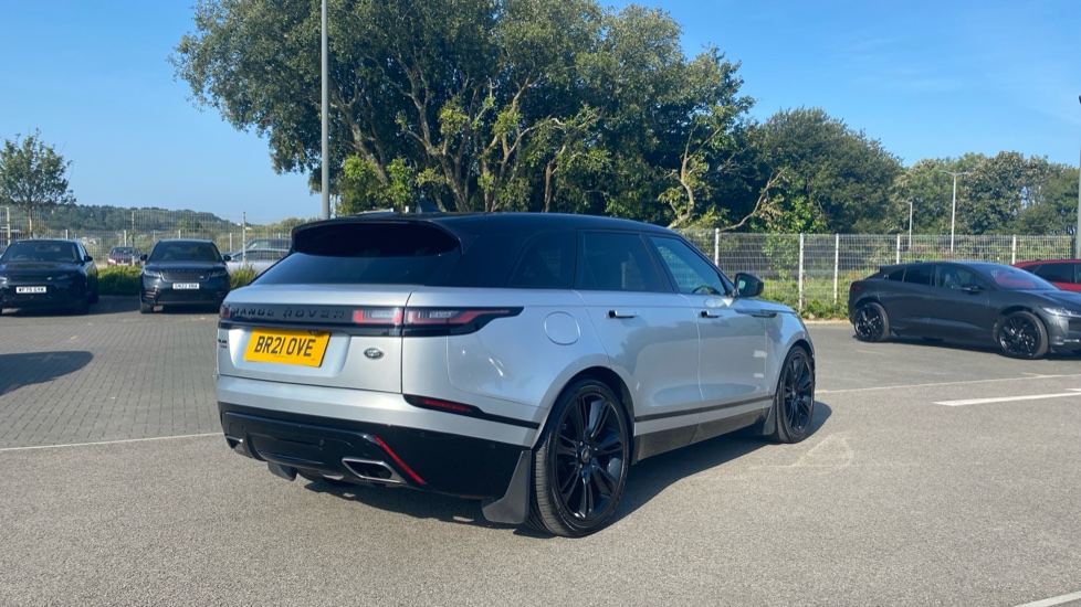 Land Rover Range Rover Velar 3.0 D300 R-Dynamic HSE 5dr Auto Diesel Estate - Image 22
