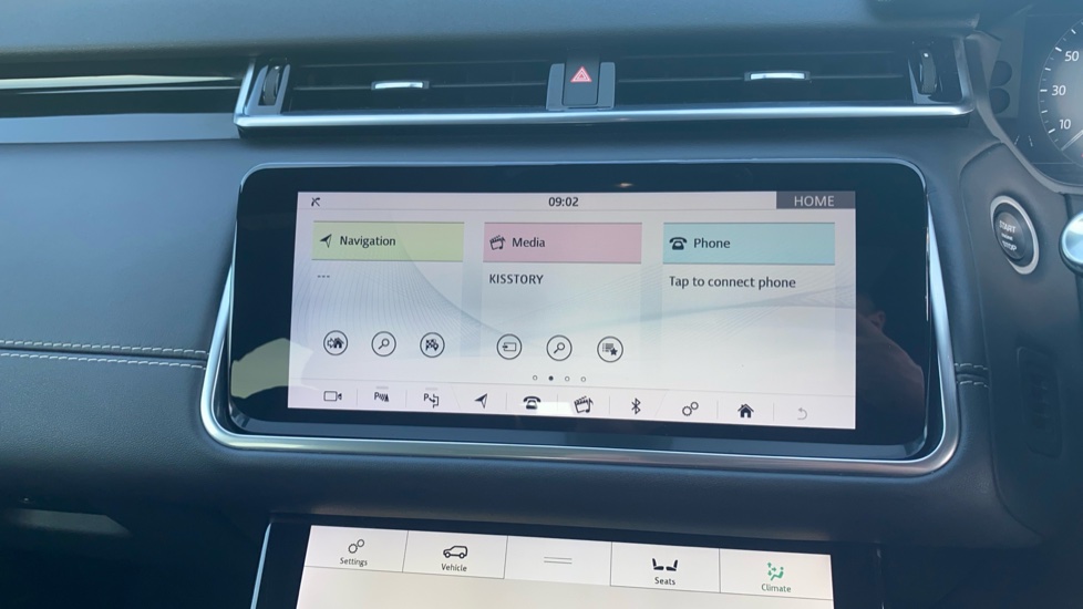 Land Rover Range Rover Velar 3.0 D300 R-Dynamic HSE 5dr Auto Diesel Estate - Image 61